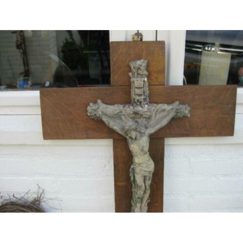 antieken crucifix