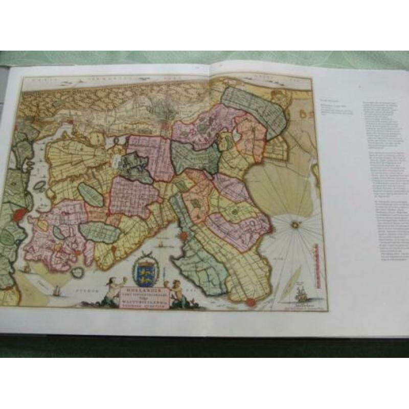 Holland in Kaart en Prent (30,5 x 39 cm)