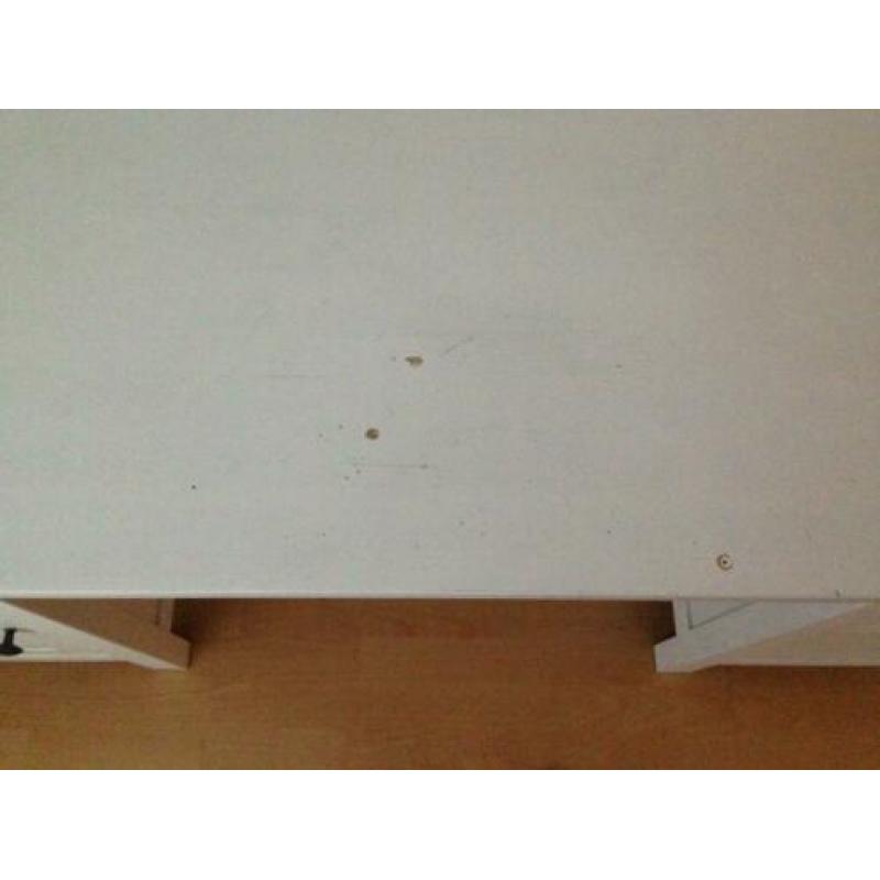 Bureau (wit)