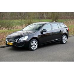 Volvo V60 D2 Momentum Navigatie/PDC INCL. BTW!