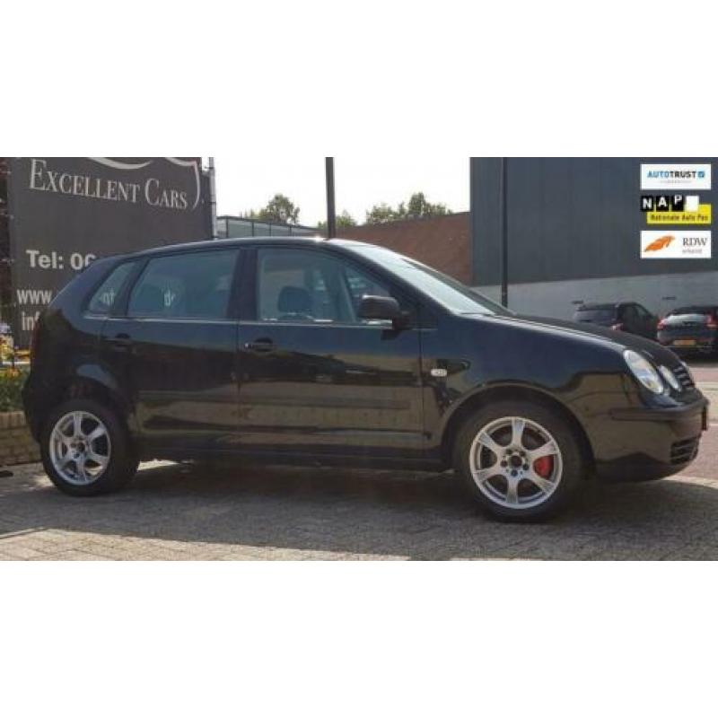 Volkswagen Polo 1.2-12V 5-drs Airco/Sportvelgen/Nw.APK/124dk