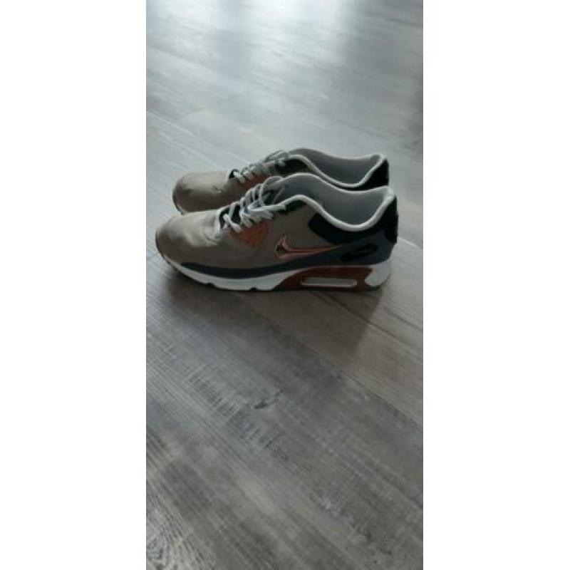 Nike schoenen Maat 42 Z.g.a.n