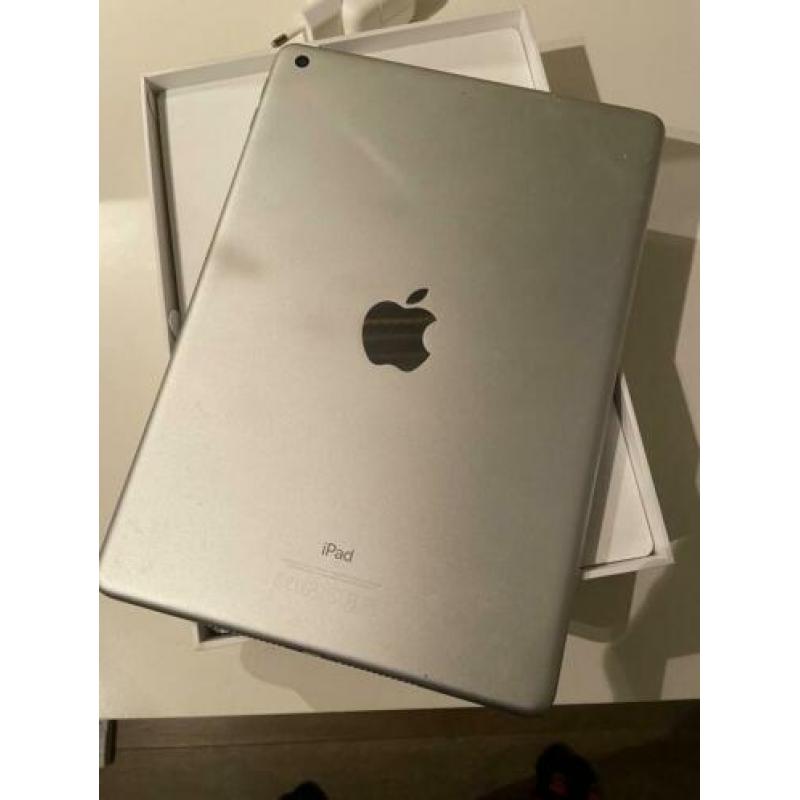 Apple iPad 5e generatie (2017) wit/zilver, 32 Gb