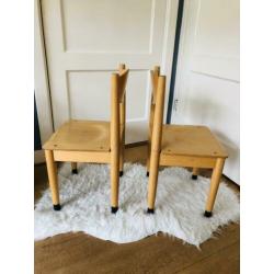 Vintage schoolstoeltjes stoeltjes kind retro school stoeltje