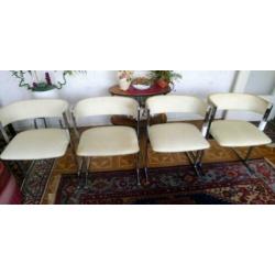 Vier speciale vintage design (eetkamer)stoelen