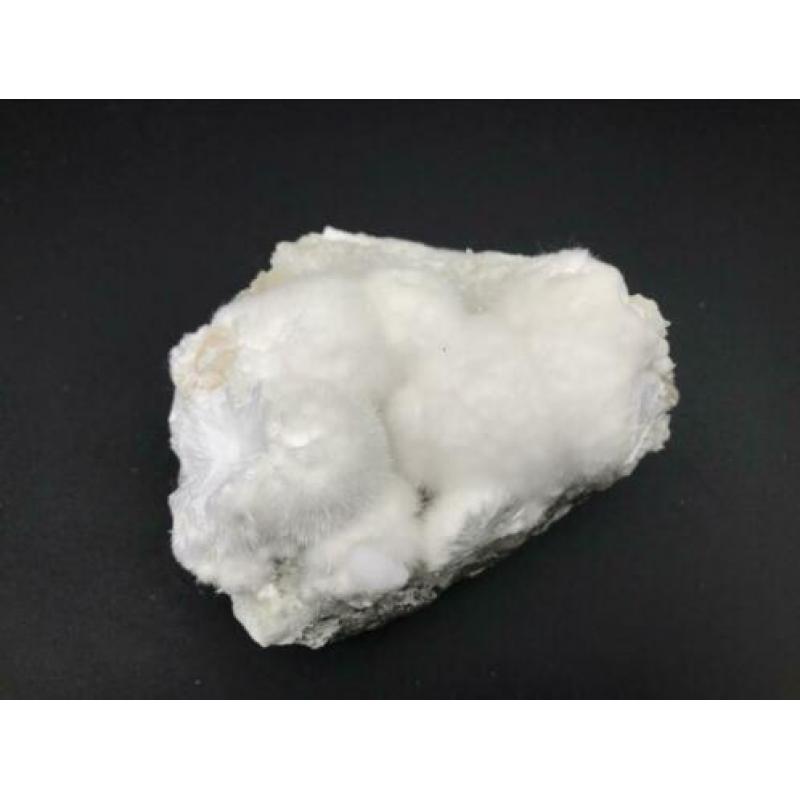 Zeoliet apofyliet okeniet mineralen edelstenen gems