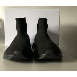 Balenciaga speedrunner 43