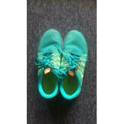 Nike Sport hardloop schoenen blauw 38,5 ZGAN