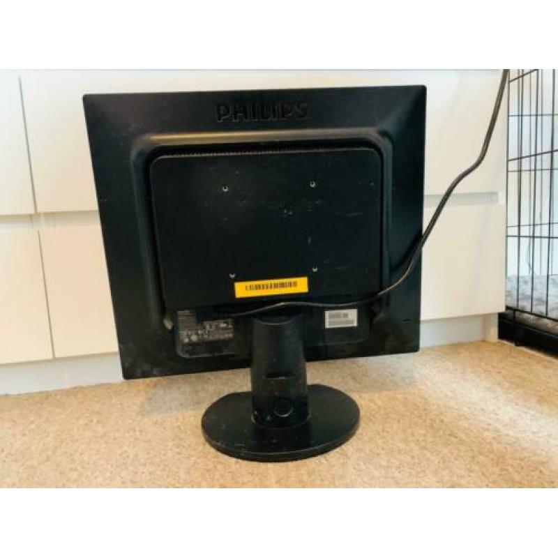 2 Philips Desktop monitors 100% werkend