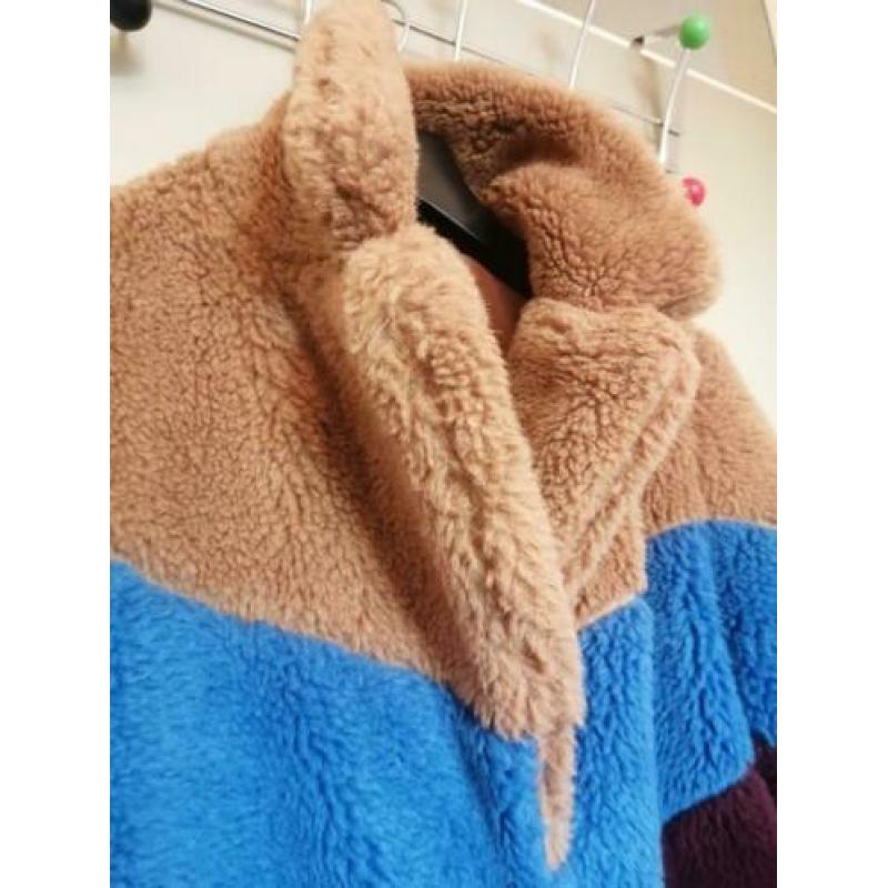 Teddy jas Bershka zgan maat s