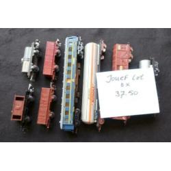 JOUEF lot 8 wagons 35€, alle zijn in goede staat met gepolij