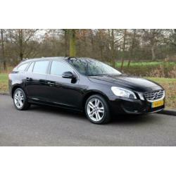 Volvo V60 D2 Momentum Navigatie/PDC INCL. BTW!