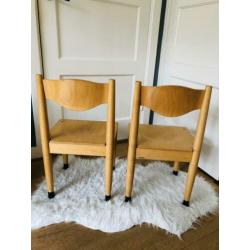 Vintage schoolstoeltjes stoeltjes kind retro school stoeltje