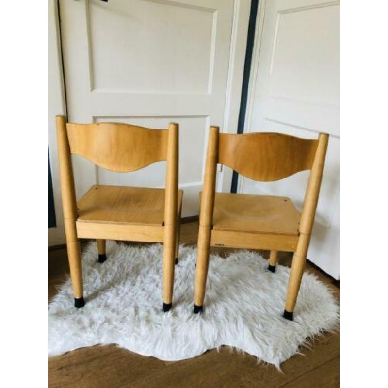 Vintage schoolstoeltjes stoeltjes kind retro school stoeltje