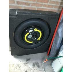 Thuis komer vw. Tiguan nog nieuw 145-80-R18