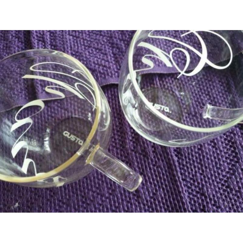 Theeglazen