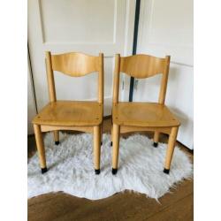 Vintage schoolstoeltjes stoeltjes kind retro school stoeltje