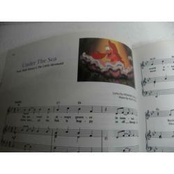 disney The illustrated treasury of songs --70 liedjes disney