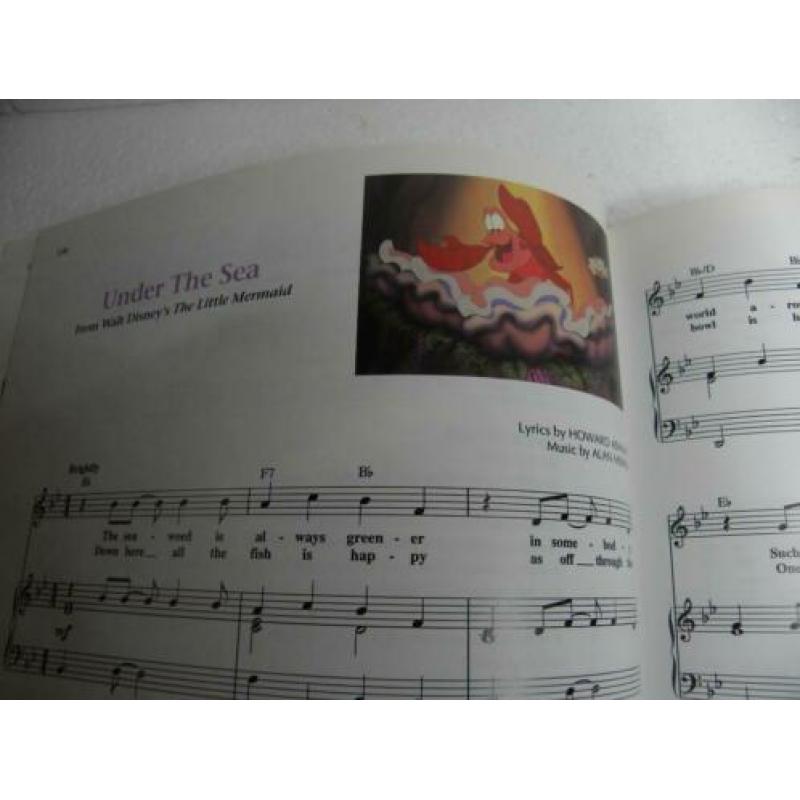 disney The illustrated treasury of songs --70 liedjes disney