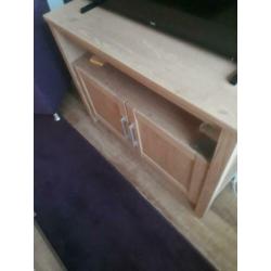 Complete set (dressoir, eettafel, tv kast, salontafel)