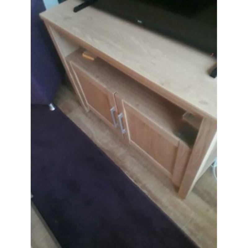 Complete set (dressoir, eettafel, tv kast, salontafel)