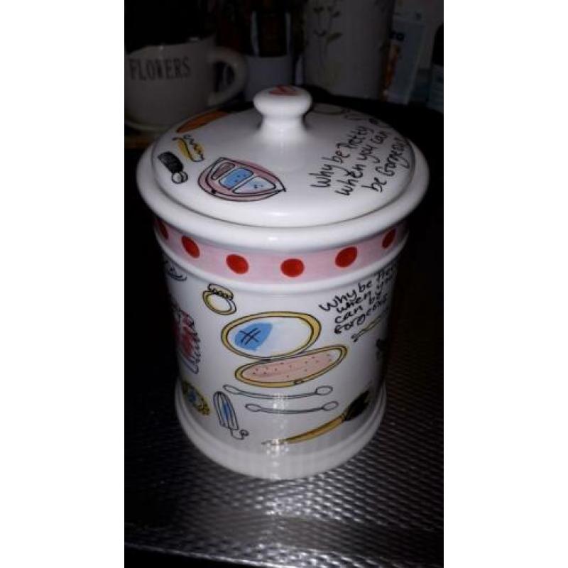 Nieuw Blond Amsterdam Why Be Pretty Make Up Pot Badkamer