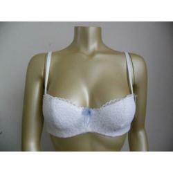 Nieuw setje van Btemptd, bh maat 85C en string maat M