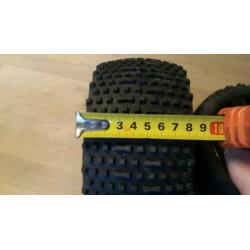 2 nieuwe banden inclusief velgen FG