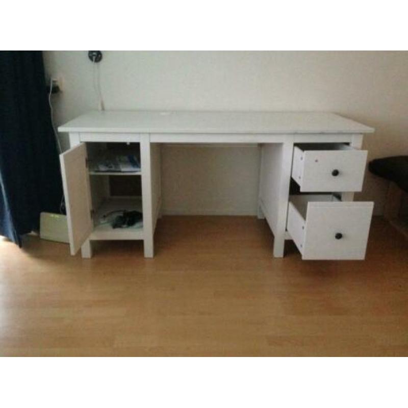 Bureau (wit)