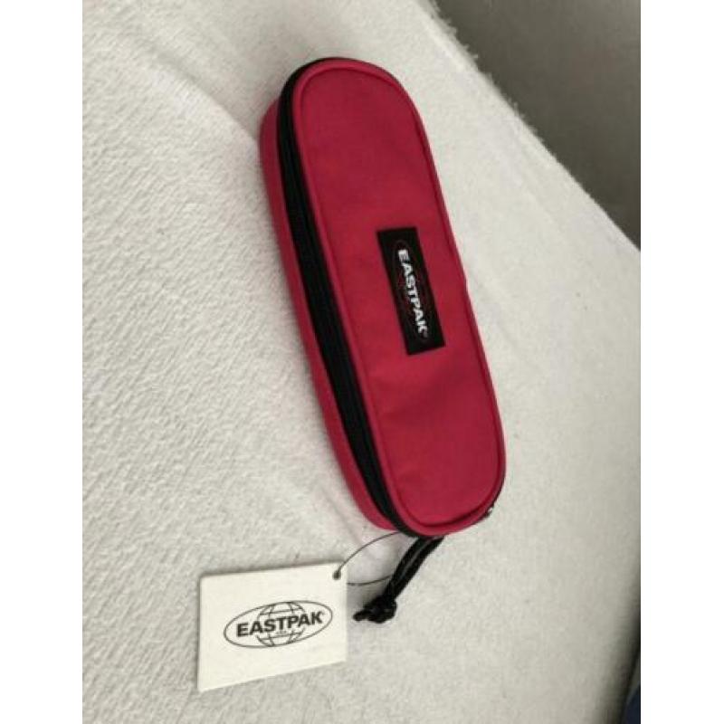 Nieuw Eastpak etui