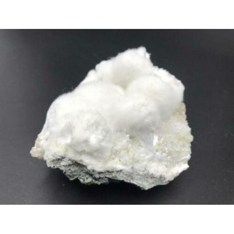 Zeoliet apofyliet okeniet mineralen edelstenen gems