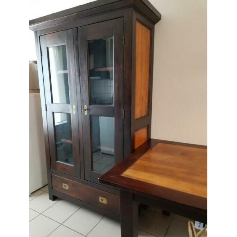 Eettafel koloniaal