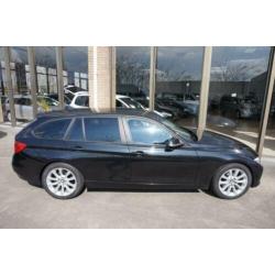 BMW 3 Serie Touring 320 D 135 Kw 183 Pk EXECUTIVE AUTM. NAVI