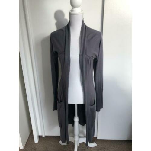 Grijs vest van Cyell