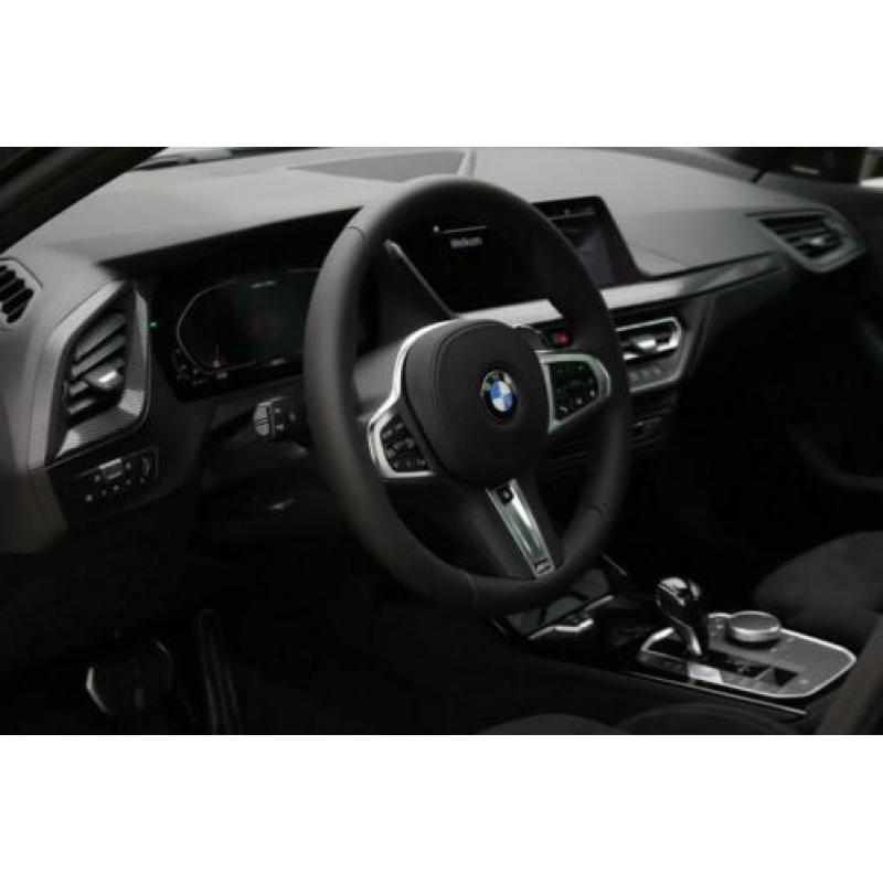 BMW 1 Serie M135i xDrive High Executive | Stuurwielrand verw