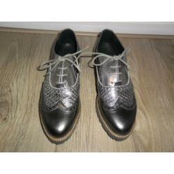 Tango Zilverkleurige Veterschoenen Maat 39 (NIEUW)