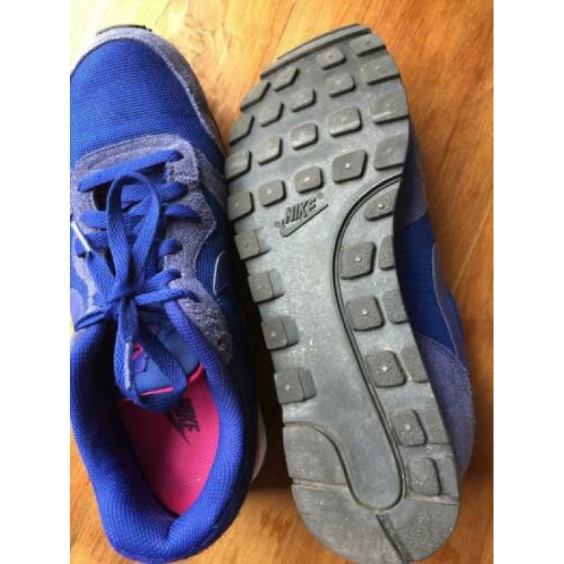 Nikes schoenen