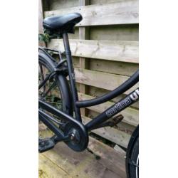 CORTINA U1 damesfiets transportfiets zwart met krat