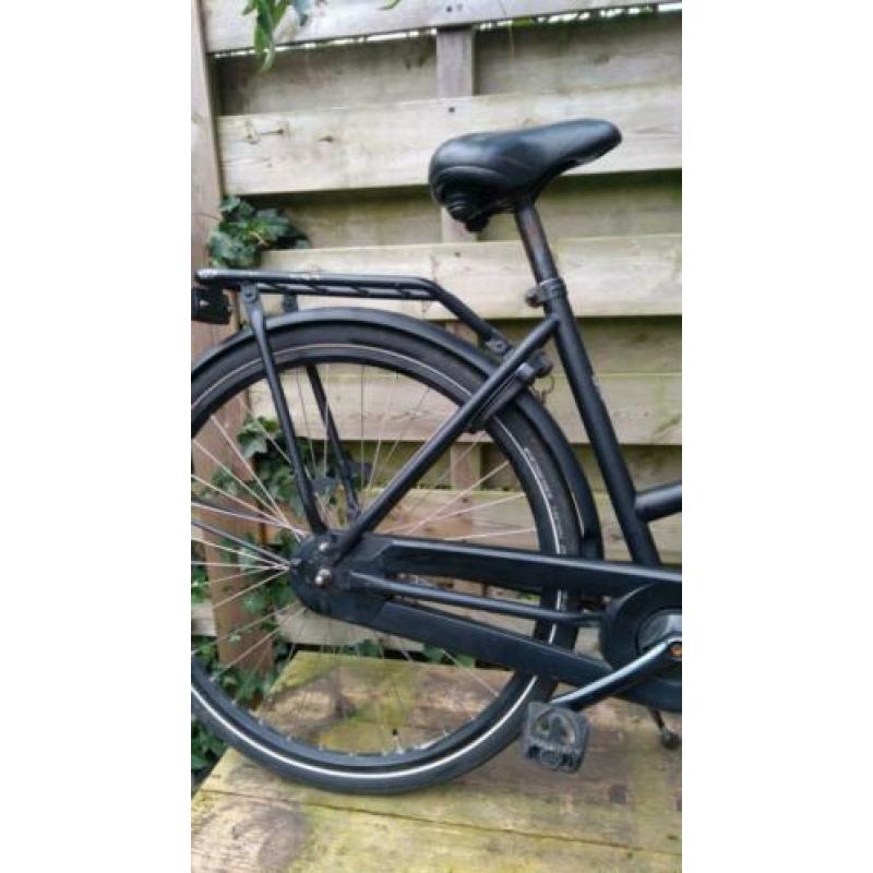 CORTINA U1 damesfiets transportfiets zwart met krat