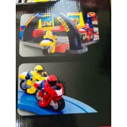 Motor racebaan. Booster motorcycle products racetrack