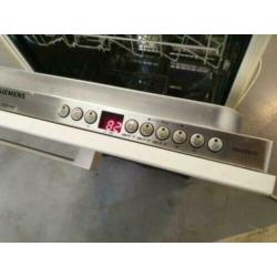 SIEMENS Zeer Luxe Volledig Inbouw Vaatwasser !! 145 EURO !!