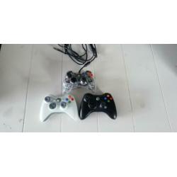 Xbox 360 E joysticks spelletjes kabels