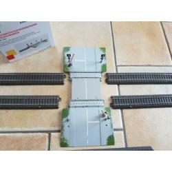 Märklin Volautomatische overweg artikel nr 74923