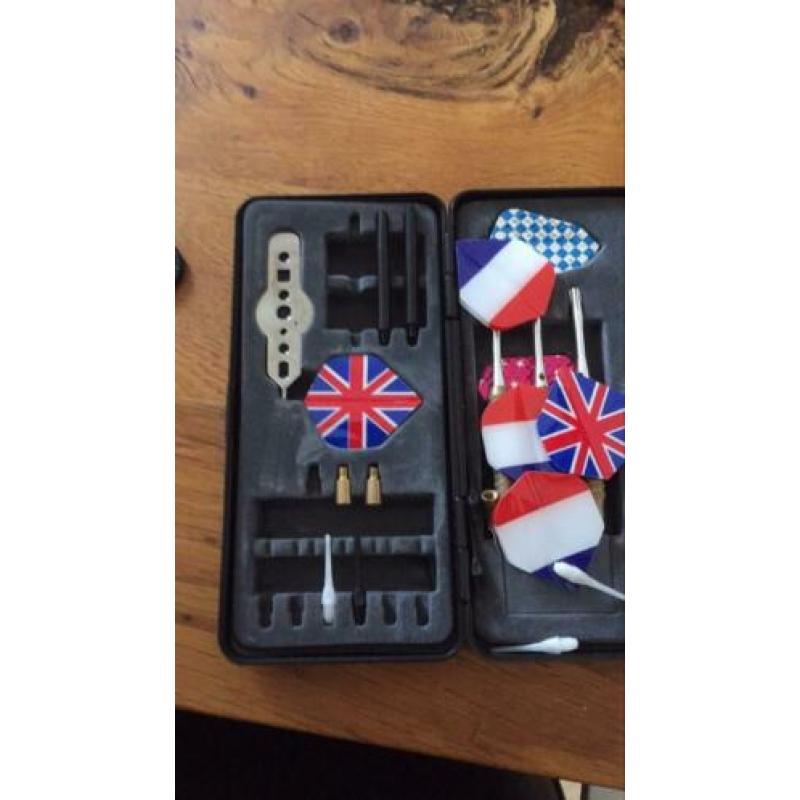 Complete dartset zie foto zwart