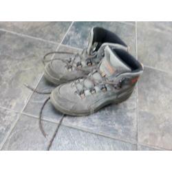 Lowa wandelschoenen maat 39