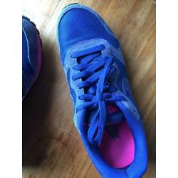 Nikes schoenen