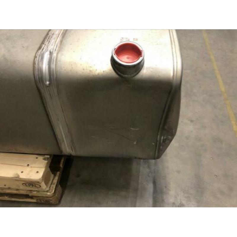 Daf brandstoftank 1944800. 845 liter