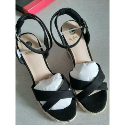 NIEUWE La Strada sandalen 37