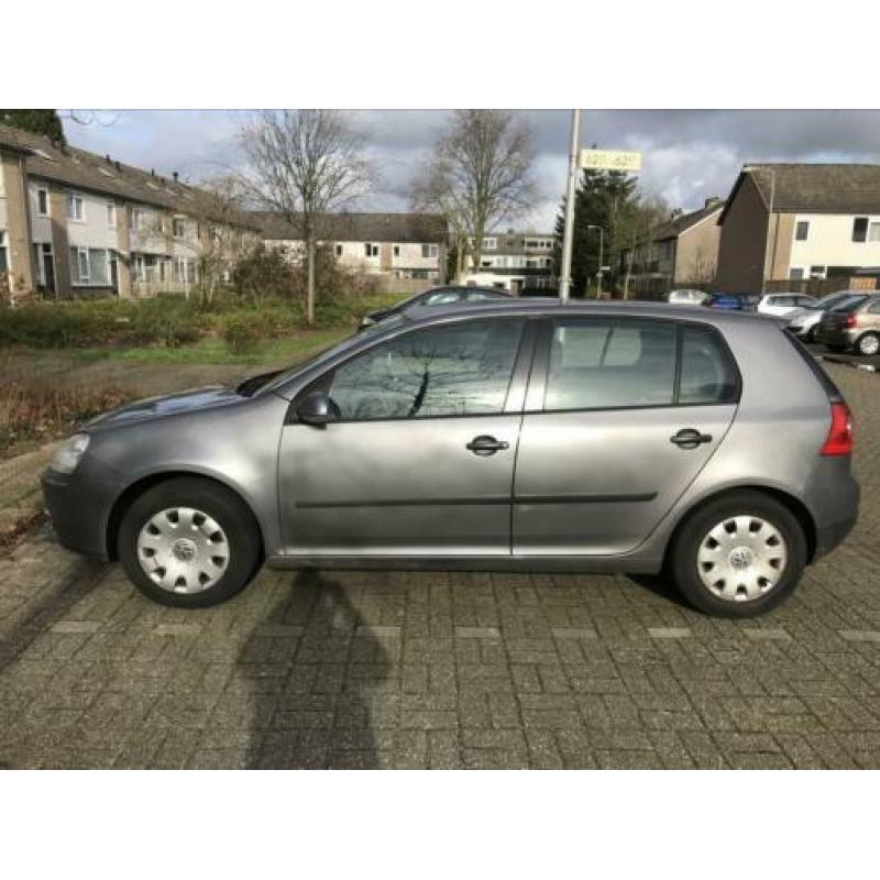 Volkswagen Golf 1.6 75KW 5D 2004 Grijs airco NAP
