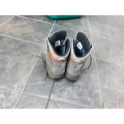 Lowa wandelschoenen maat 39